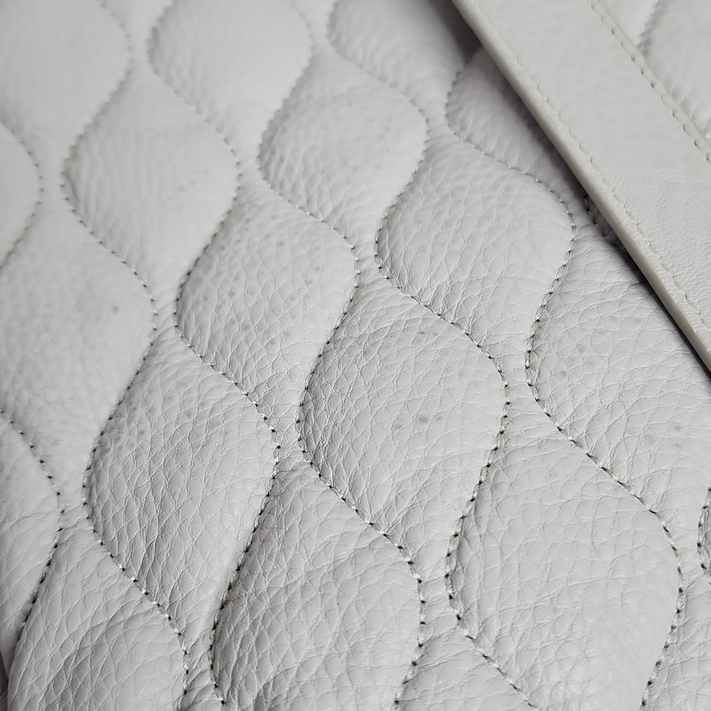 Vera Bradley Light Lavender Leather Leah Large Quilted Tote 15" x 13" - Picture 9 of 10